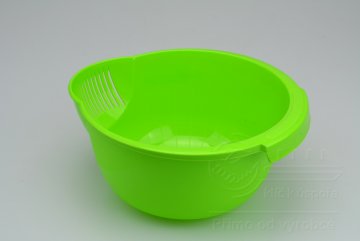 Plastová nádoba se sítkem ve výlevce 2,3l (23,5x10,5cm) - Zelená