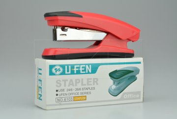 Kancelářská sešívačka LIFEN (12.5x5.5cm) - Červená